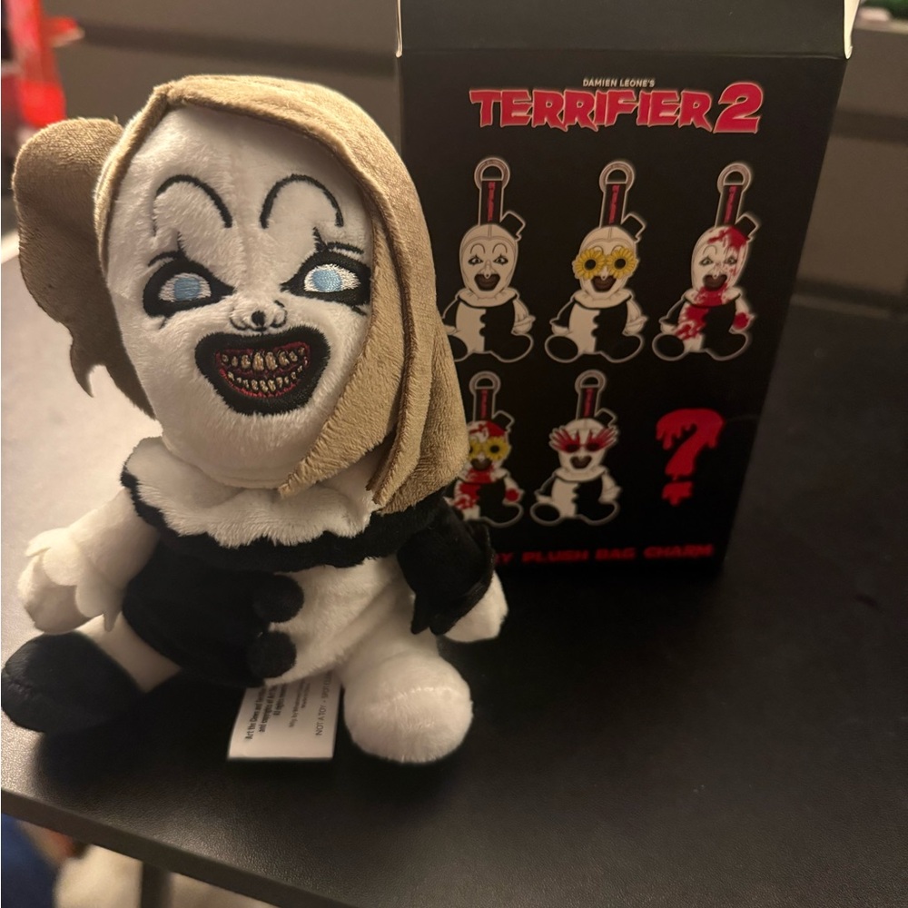 Hot Topic Terrifier 2 Plush Clown - Black, White & Tan